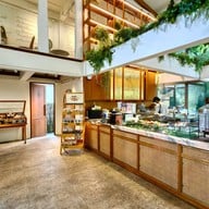 ขมิ้น Camin Cuisine & Cafe เกษตร-นวมินทร์