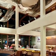 ขมิ้น Camin Cuisine & Cafe เกษตร-นวมินทร์