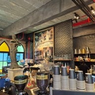 บรรยากาศ Cafe Laura Bar & Restaueant สาขา3 สาริกา