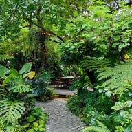 ขมิ้น Camin Cuisine & Cafe เกษตร-นวมินทร์