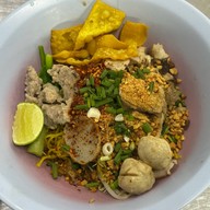 เฮียเกี๊ยก เย็นตาโฟ สุรินทร์