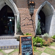 หน้าร้าน Cafe Laura Bar & Restaueant สาขา3 สาริกา