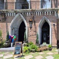 หน้าร้าน Cafe Laura Bar & Restaueant สาขา3 สาริกา
