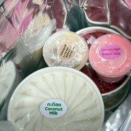 เมนูของร้าน Vanille Gelato (มีไอศกรีมเจ) แบริ่ง 39