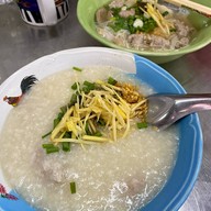 เมนูของร้าน โจ๊กวงเวียนน้ำพุ