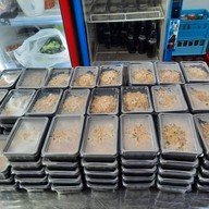 เหลา จาน เดียว ข้าวผัดปู -