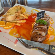 De Lanna Riverfront Café&Restaurant