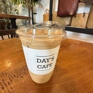 Day’s Cafe’