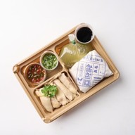 Toh-Kim ข้าวมันไก่โต๊ะคิม Ekkamai Corner