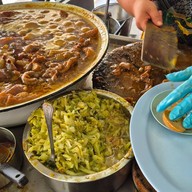 ขาหมู จ.ส.100 เซนต์หลุยส์