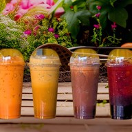 24 CAFE COFFEE (อิสรภาพ)