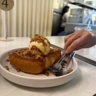 Moonshine | dessert café