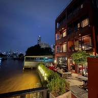 โรงแรมอำแดง