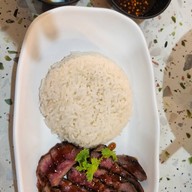 เมนูของร้าน เกรียงไกรเนื้อตุ๋นหม้อไฟ (ก๋วยเตี๋ยวเนื้อตุ๋น/หมูตุ๋นและอาหารจานเดียว) สะพานพระรามห้า