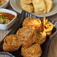 Nooze Nooze ก๋วยเตี๋ยวต้มยำ -