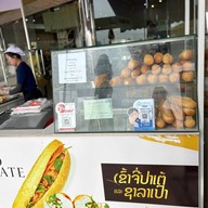 เมนูของร้าน Khao Jee Pate & Bun