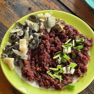 ลุงแก้วลาบขม