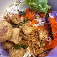 สมอลล์ เส้นหมี่ไก่ฉีกเจ้าแรกหาดใหญ่ ตลาดศรีตรัง