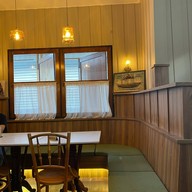 Starbucks Onnut Plaza