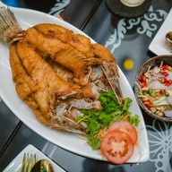 เมนูของร้าน บ่อตกกุ้งทาวน์อินทาวน์
