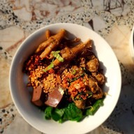 ก๋วยเตี๋ยวไอกบ