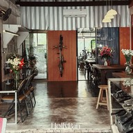 แบล็คดักท์โฮมคอฟฟี่ -
