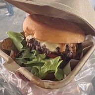 CHEF PERTH STATION BURGER SIGNATURE