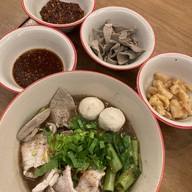 ก๊ะเตี๋ยวเรือไม้ (ก๋วยเตี๋ยวเรือ) สาขากรีนพาร์ค กรีนพาร์ค