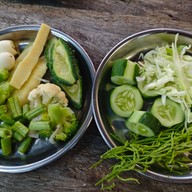 ขนมจีนชื่นอุรา เทพรักษ์วัชรพล