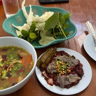 เมนูของร้าน ลาบอ้ายแดง