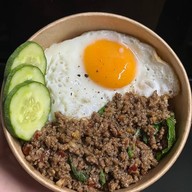 ยำกะเพรา by P’atty💕