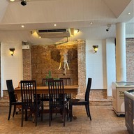Dalat Vietnam Restaurants (ครัวเวียดนาม) อยุธยา
