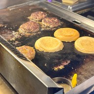 CHEF PERTH STATION BURGER SIGNATURE