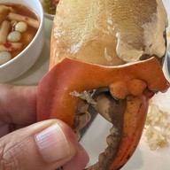 ปูจ๋าท่าแฉลบ