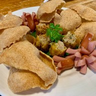 เพกะลาว (สำนักงานใหญ่)