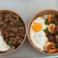 ยำกะเพรา by P’atty💕