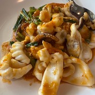 ปูจ๋าท่าแฉลบ