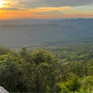 ผาสุดแผ่นดิน