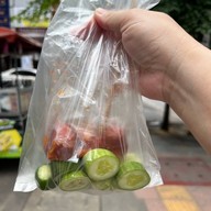 ลูกชิ้นปิ้ง BTS สนามเป้า ทางออก 3