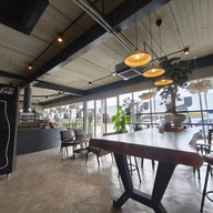 บรรยากาศ Zenday Coffee ปั๊ม Shell