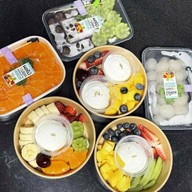 กรีกโยเกิร์ต & ผลไม้พร้อมทาน บ้านอั่งเปา