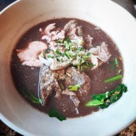 เมนูของร้าน ก๋วยเตี๋ยวเนื้อคุณย่า สูตร 50 ปี