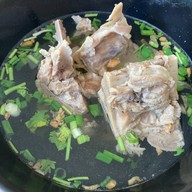 อารีย์ต้มเลือดหมู โชตนา