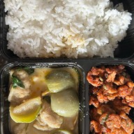 ร้านแกงเขียวหวานลูกชิ้นปลากราย