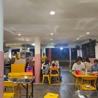 บรรยากาศ ชู้ลาว ชู้รส Chulaos Churos - ราชวัตร