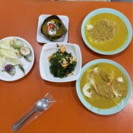 ณ คอน ขนมจีนเส้นสด | ข้าวแกงปักษ์ใต้ ถนนราชพฤกษ์