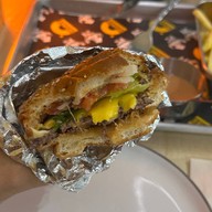 DEGREE° Hua Hin ถนนเพชรเกษม