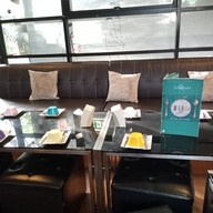 บรรยากาศ ใบไม้ร่าเริง วิภาวดี 48