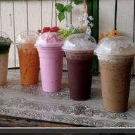 24 CAFE COFFEE (อิสรภาพ)