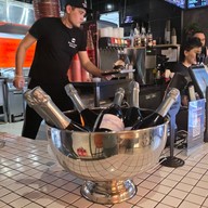 บรรยากาศ Black Star Burger